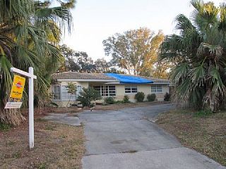 Foreclosed Home - 2608 OAKWOOD DR, 33771