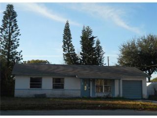 Foreclosed Home - 8008 SMOKETREE CIR, 33773