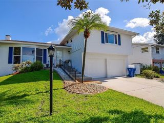 Foreclosed Home - 13595 MONALEE AVE, 33776
