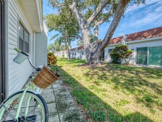 Foreclosed Home - 13821 MISSION OAKS BLVD, 33776