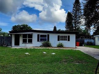 Foreclosed Home - 8695 92ND TER, 33777
