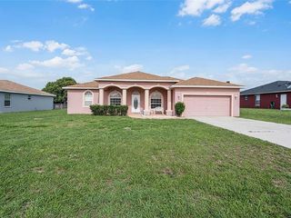 Foreclosed Home - 1419 BLUFF LOOP, 33838