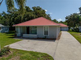 Foreclosed Home - 334 N LAKE REEDY BLVD, 33843