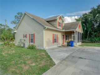 Foreclosed Home - 825 DAFFODIL ST, 33852