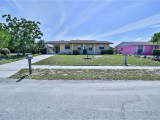 Foreclosed Home - 460 KING ST, 33853