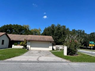 Foreclosed Home - 1805 PINE RUN, 33860