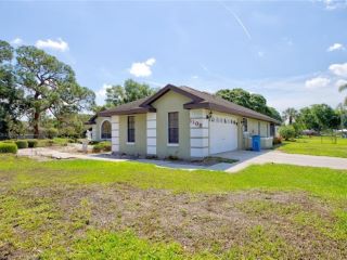 Foreclosed Home - 1109 HAMMOCK RD, 33870