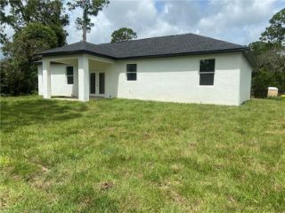 Foreclosed Home - 731 ASTON MARTIN DR, 33872