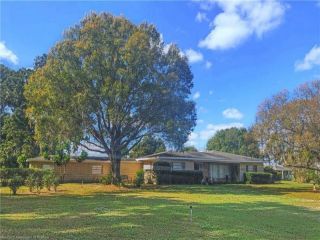 Foreclosed Home - 1377 US HIGHWAY 17 N, 33873