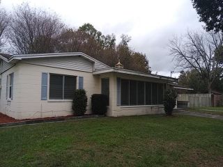 Foreclosed Home - 2201 W Central Ave, 33880