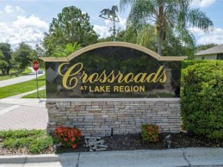 Foreclosed Home - 1944 CROSSROADS BLVD, 33881