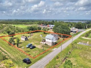 Foreclosed Home - 243 ALMBURG RD, 33898