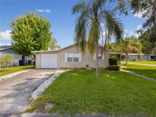 Foreclosed Home - 4226 PLANTAIN ST, 33898