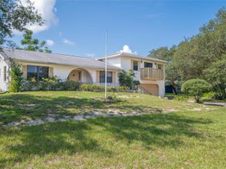 Foreclosed Home - 2018 BEL OMBRE CIR, 33898