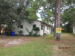 Foreclosed Home - 2827 COCOS AVE, 33901