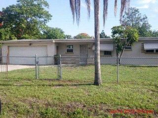 Foreclosed Home - 2117 BRAMAN AVE, 33901