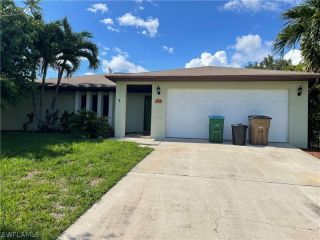 Foreclosed Home - 113 SE 44TH ST, 33904