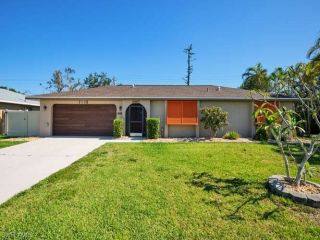 Foreclosed Home - 1035 SE 26TH TER, 33904