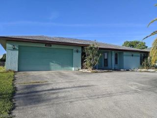 Foreclosed Home - 1417 EVEREST PKWY, 33904
