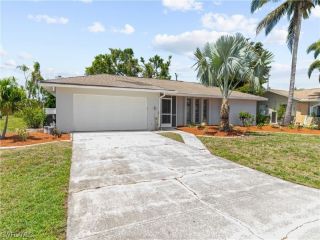 Foreclosed Home - 251 SE 45TH TER, 33904