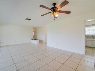 Foreclosed Home - 4160 COUNTRY CLUB BLVD, 33904