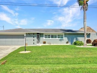 Foreclosed Home - 2818 SE 17TH PL, 33904