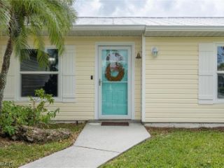 Foreclosed Home - 131 SE 31ST TER, 33904