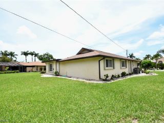 Foreclosed Home - 1102 SE 32ND TER, 33904