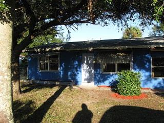 Foreclosed Home - 567 WOOD AVE, 33905
