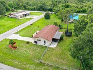 Foreclosed Home - 14207 CARIBBEAN BLVD, 33905
