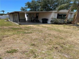 Foreclosed Home - 12191 LIVE OAK DR, 33908