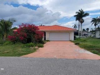 Foreclosed Home - 6212 COCOS DR, 33908