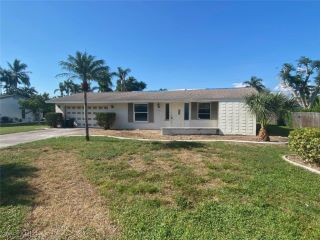 Foreclosed Home - 11330 LUANNE LN, 33908