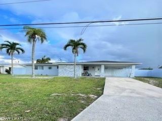 Foreclosed Home - 1506 NE 4TH TER, 33909