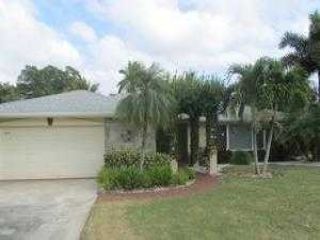 Foreclosed Home - 4929 Sw 3rd Ave, 33914