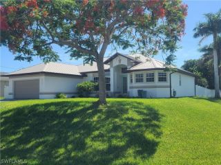 Foreclosed Home - 4402 SW 14TH AVE, 33914