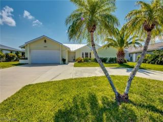 Foreclosed Home - 5003 SW 8TH PL, 33914