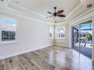 Foreclosed Home - 4100 SW 27TH PL, 33914