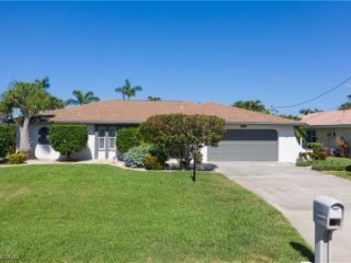Foreclosed Home - 5320 SW 9TH PL, 33914