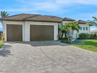 Foreclosed Home - 5828 SW 1ST AVE, 33914