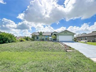 Foreclosed Home - 2727 SW 18TH PL, 33914