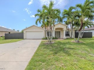 Foreclosed Home - 1212 CAPE CORAL PKWY W, 33914