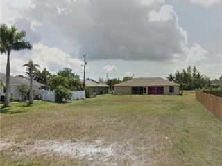 Foreclosed Home - 1700 BEACH PKWY W, 33914
