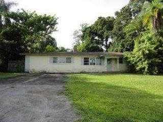 Foreclosed Home - 1646 Temple Ter, 33917