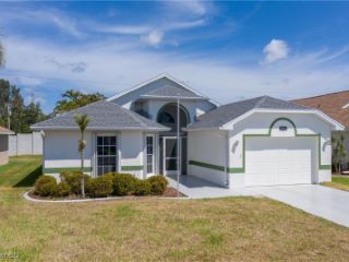 Foreclosed Home - 3751 PONYTAIL PALM CT, 33917