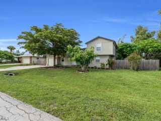 Foreclosed Home - 771 SUNSET VISTA DR, 33919