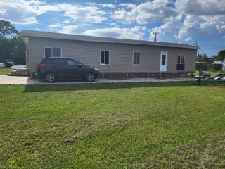 Foreclosed Home - 5960 BOMAR LN, 33922
