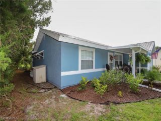 Foreclosed Home - 2024 CLIPPER TER, 33935