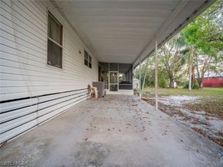 Foreclosed Home - 2425 EVANS RD, 33935