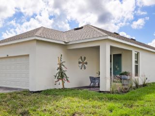 Foreclosed Home - 809 SERENITY LN, 33935